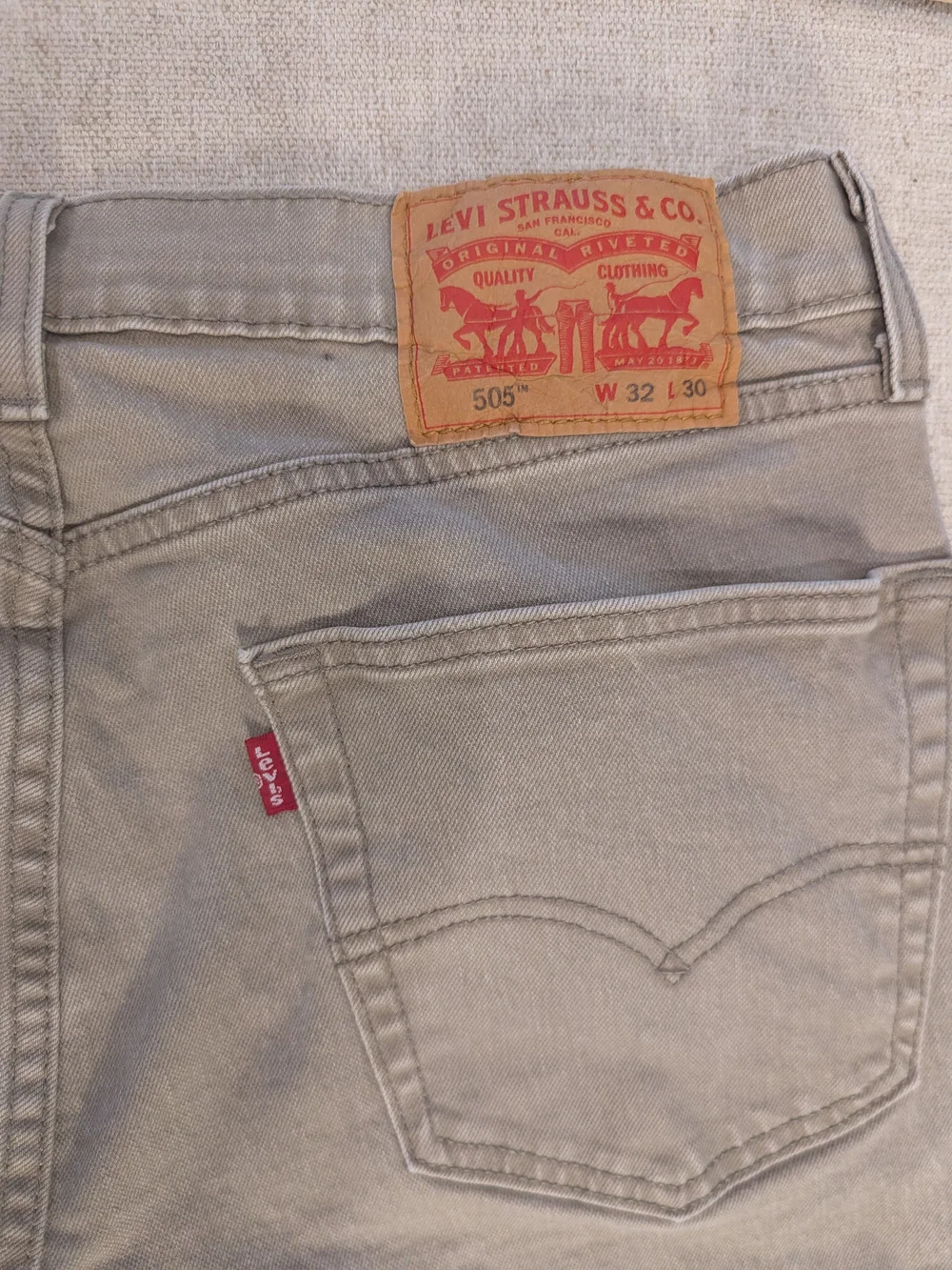 Levi Strauss And Co. 505- Kakhi Jeans- W32xL30